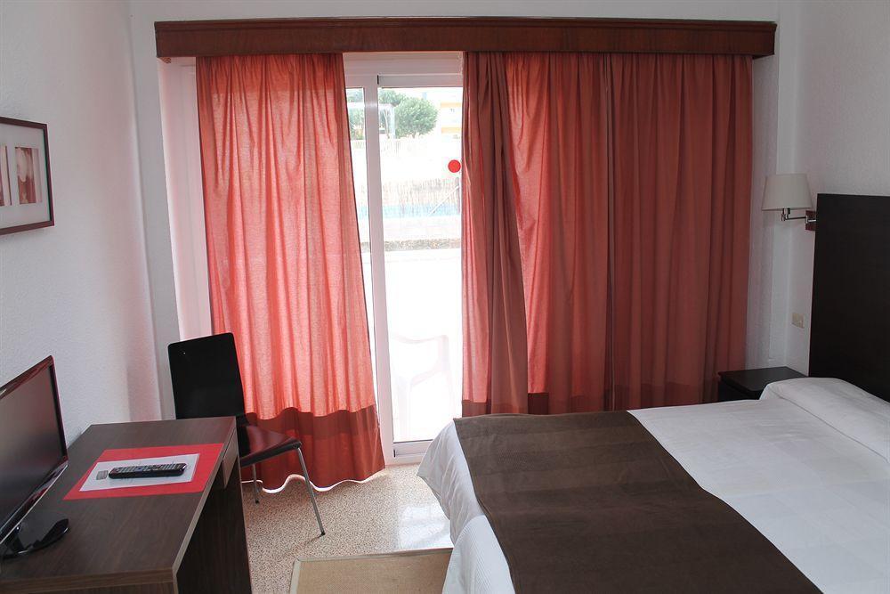 Hostal Jakiton Palmanova Dış mekan fotoğraf