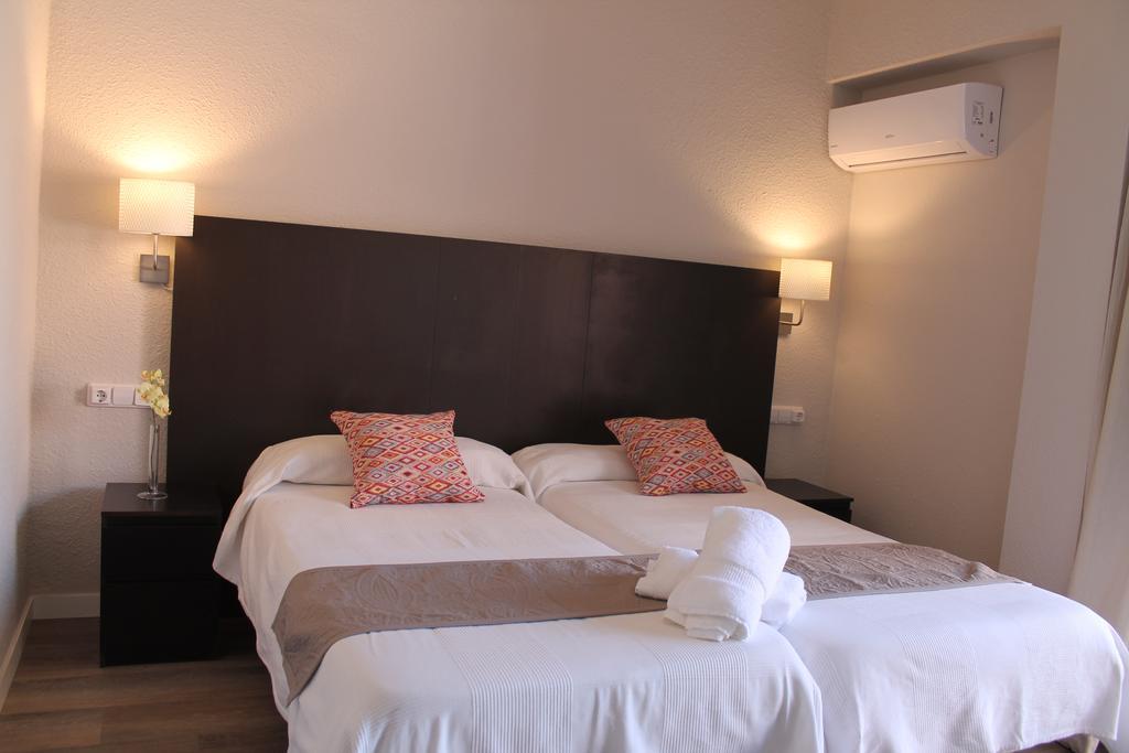 Hostal Jakiton Palmanova Dış mekan fotoğraf