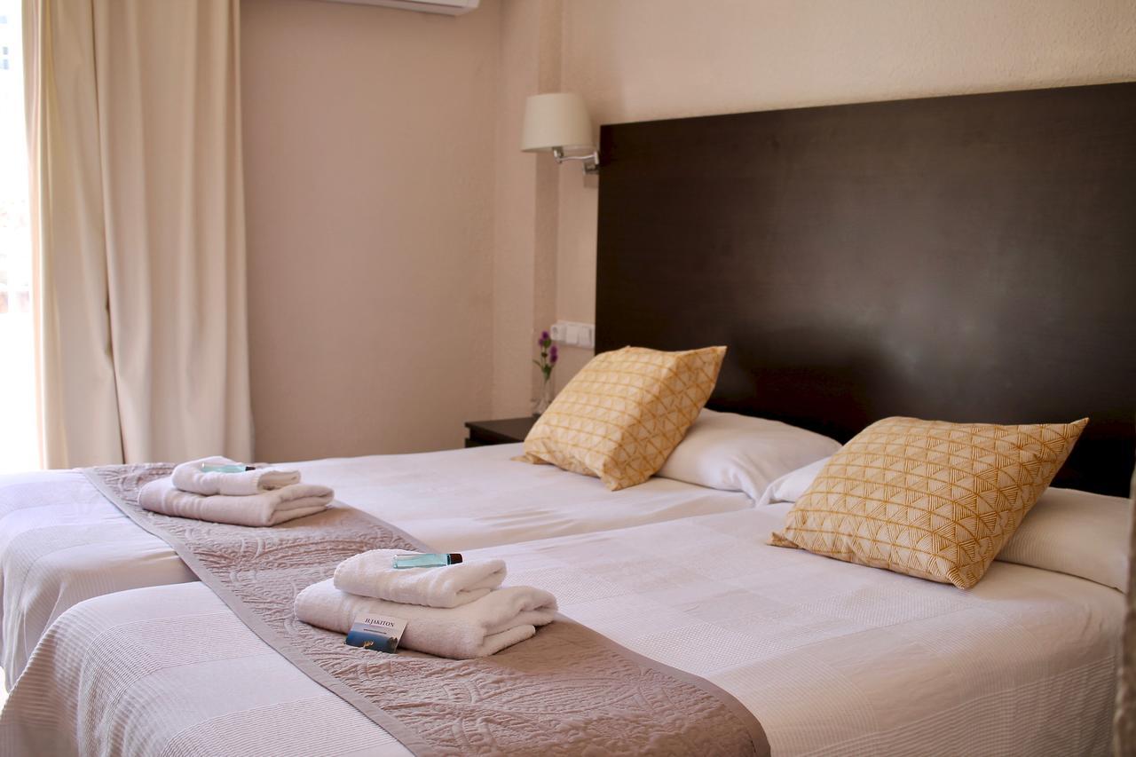 Hostal Jakiton Palmanova Dış mekan fotoğraf