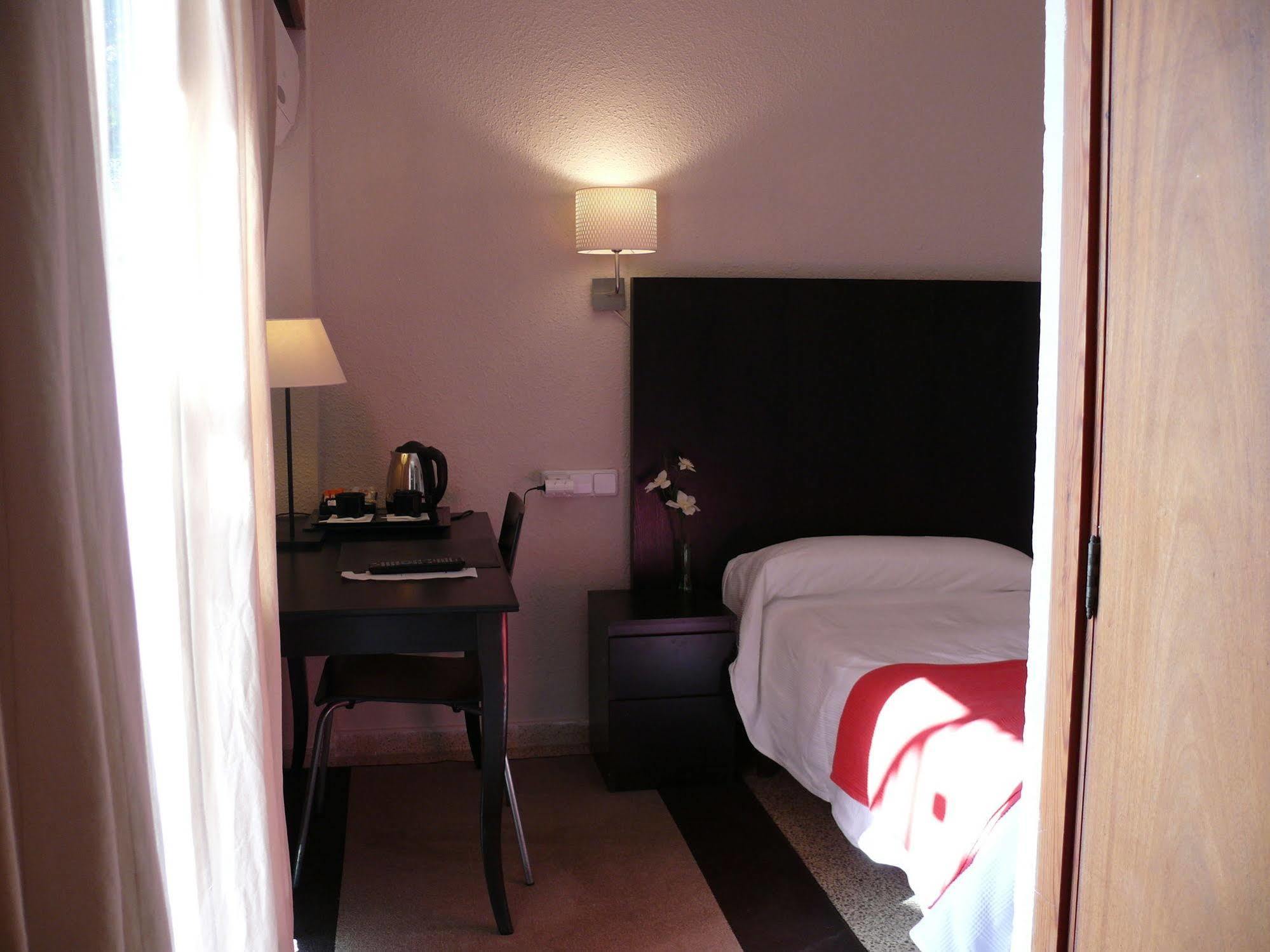 Hostal Jakiton Palmanova Dış mekan fotoğraf