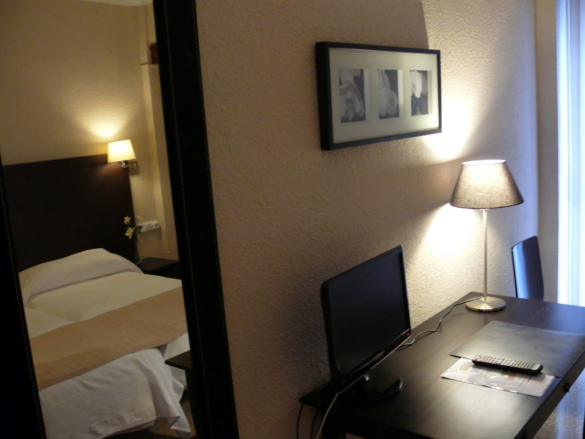 Hostal Jakiton Palmanova Dış mekan fotoğraf