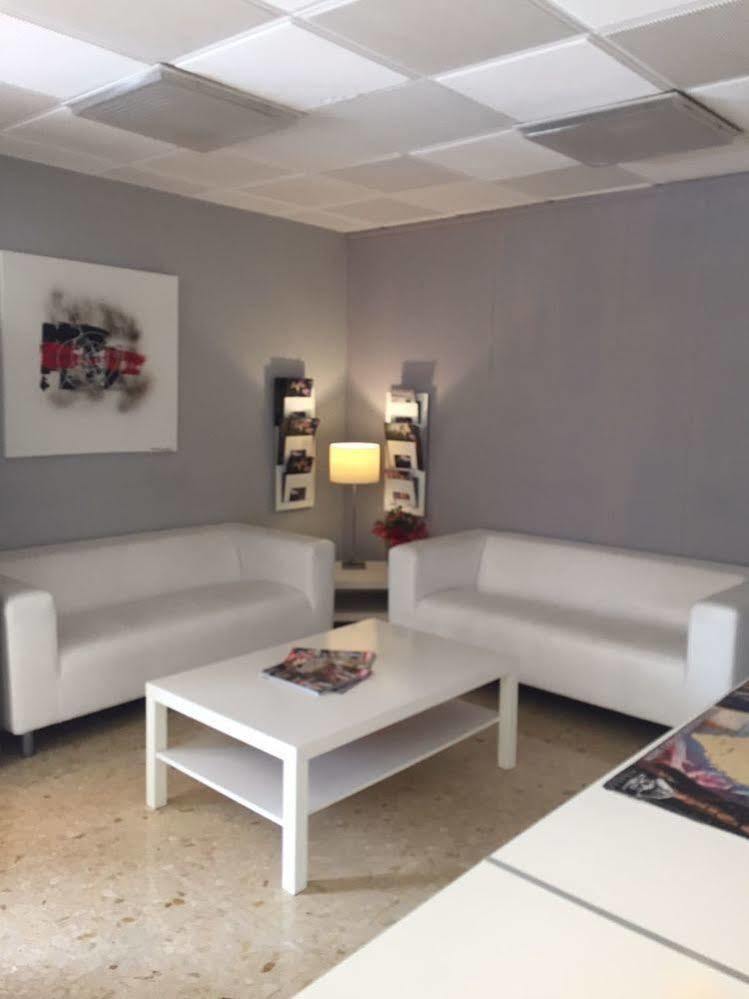 Hostal Jakiton Palmanova Dış mekan fotoğraf