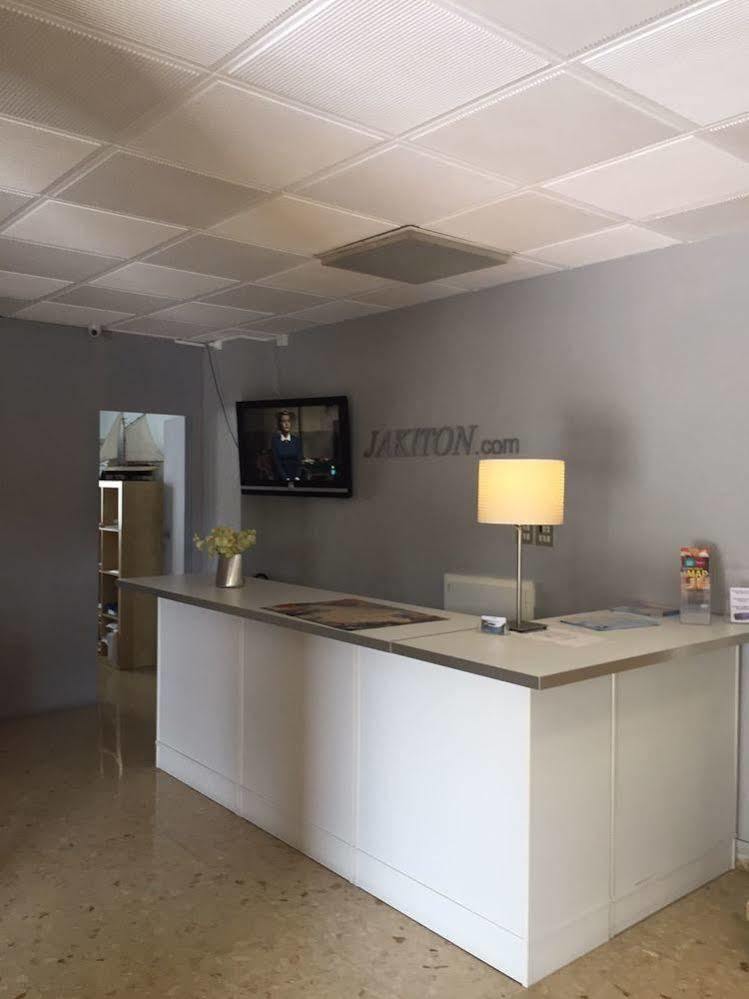 Hostal Jakiton Palmanova Dış mekan fotoğraf