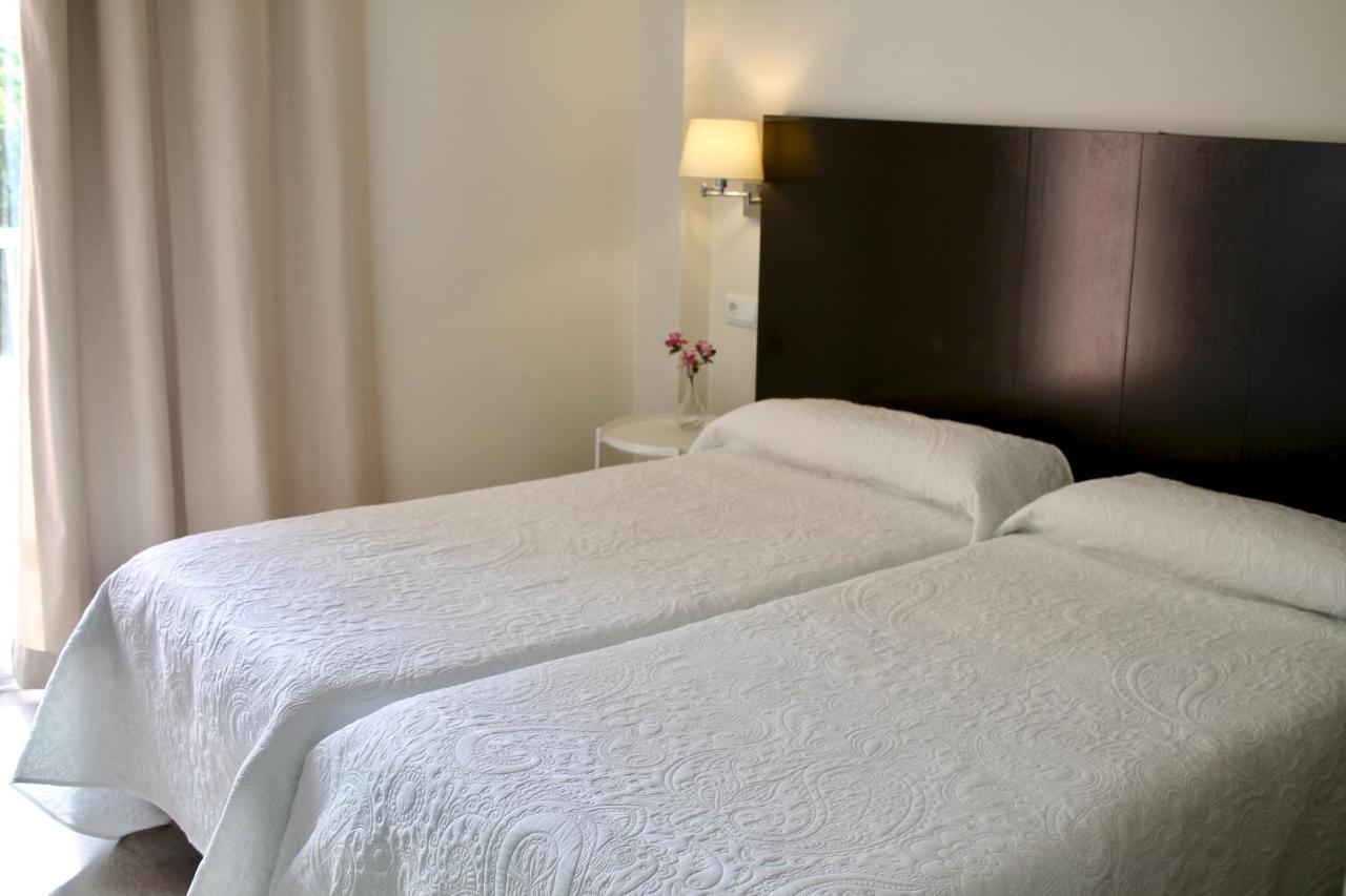 Hostal Jakiton Palmanova Dış mekan fotoğraf